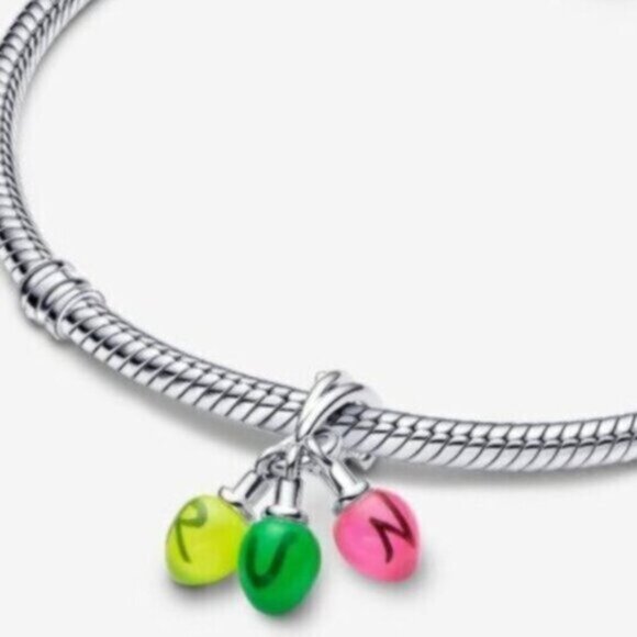 Pandora Stranger Things Glow-in-the-dark Run Dangle Charm - Picture 4 of 6